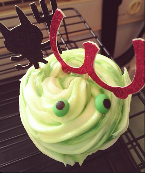 Green Eyes Ray Cupcake